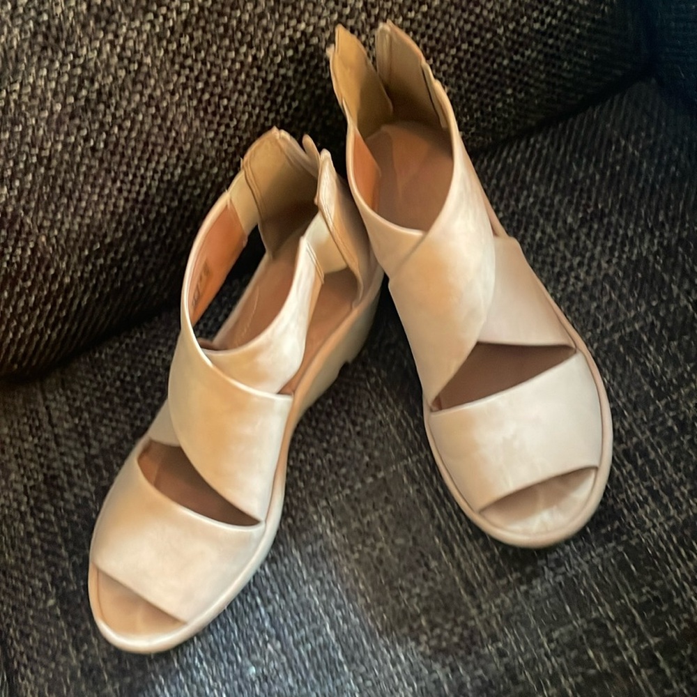 Clark’s platform sandals. Gently used.
